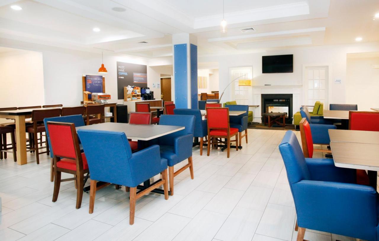 Holiday Inn Express Hotel & Suites Bethlehem Airport/Allentown Area By Ihg Zewnętrze zdjęcie